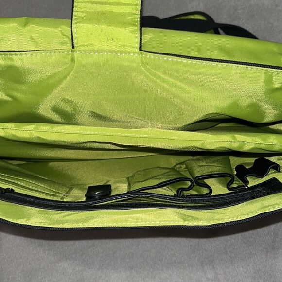 Ossington black messenger bag 19x14x21” - Picture 4 of 6